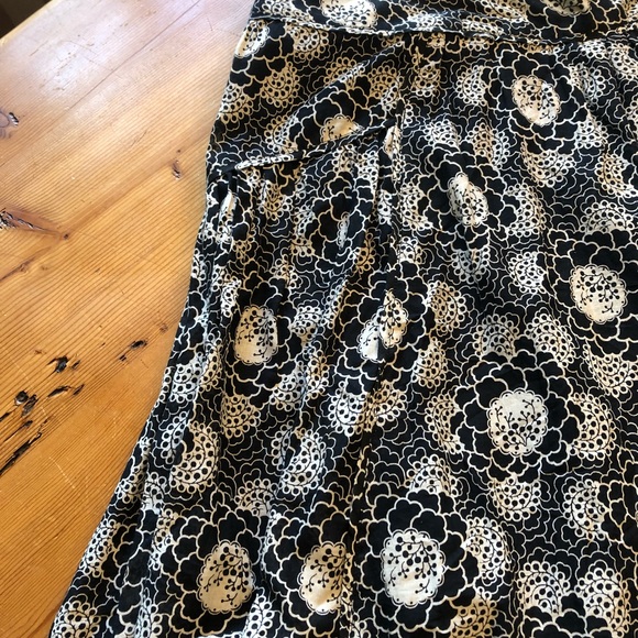 French Connection Mini Skirt. - Picture 10 of 10